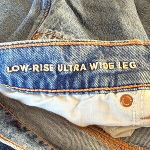 American Eagle Wide Leg Jeans